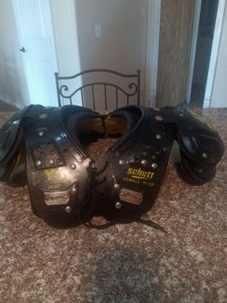 Football Shoulder Pads, gear Football sports equipment ,sporting goods,