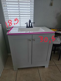 Bathroom vanity