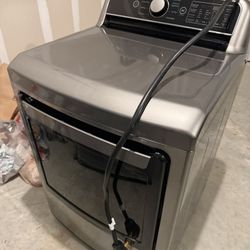 LG Electric Model DLE7400VE