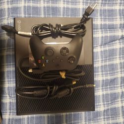 Xbox One Original 1Tb- Controller, Power Cord, Hdmi Cable