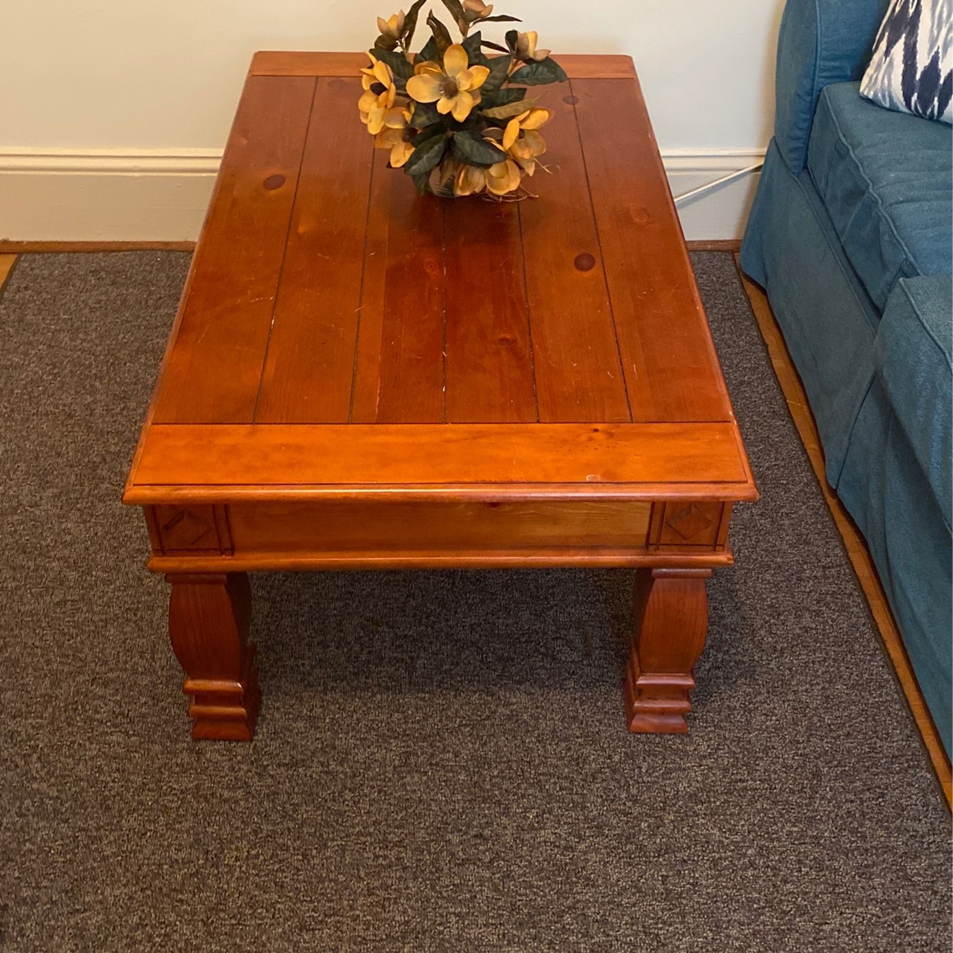 Bedroom Mirror, Two End Tables With Lamps, Tv Stand And Coffee Table