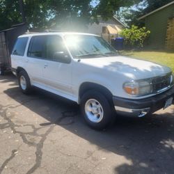 2012 Ford Explorer