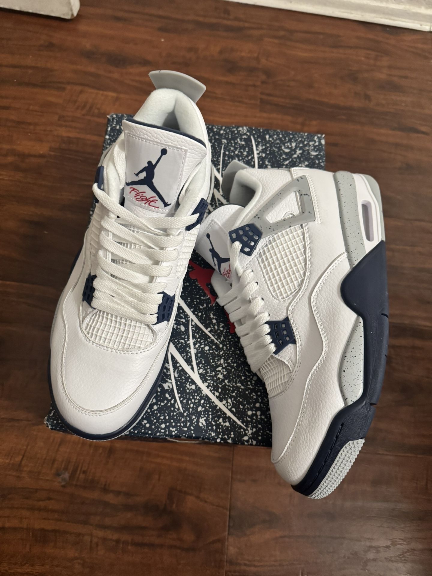 Air Jordan 4 Midnight Navy Size 9,10