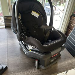 Graco Infant Car Seat And Base