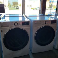 lg thinq front load washer 4.5 cubic feet dryer 7.4 cubic feet