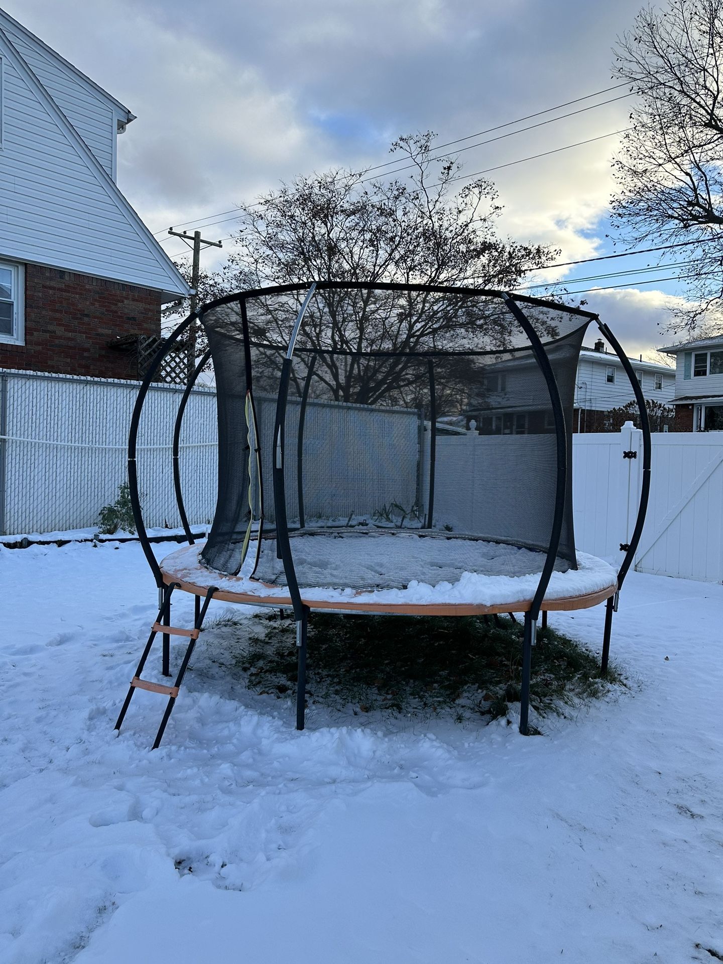 Trampoline