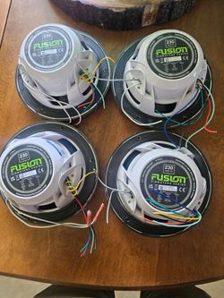 Fusion Signature Series SG-FL653SPG 6.5" Marine Speakers