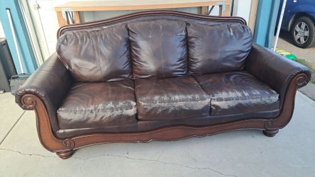 Free Sofa