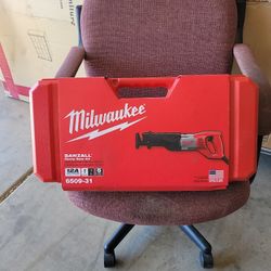 Milwaukee  saw. saw 