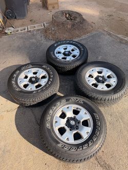 255/70/16 tires and rims set of 4