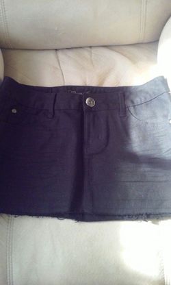 Guess skirt
