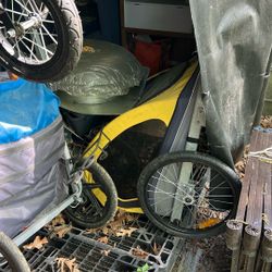 2 Carts Goes On Bicycle 