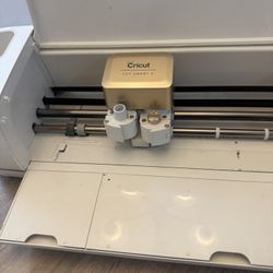 Cricut Air explorer 2 Martha Stewart Ed. 