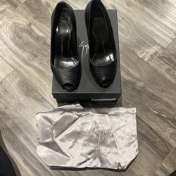 Giuseppe Zanotti Classic Pumps