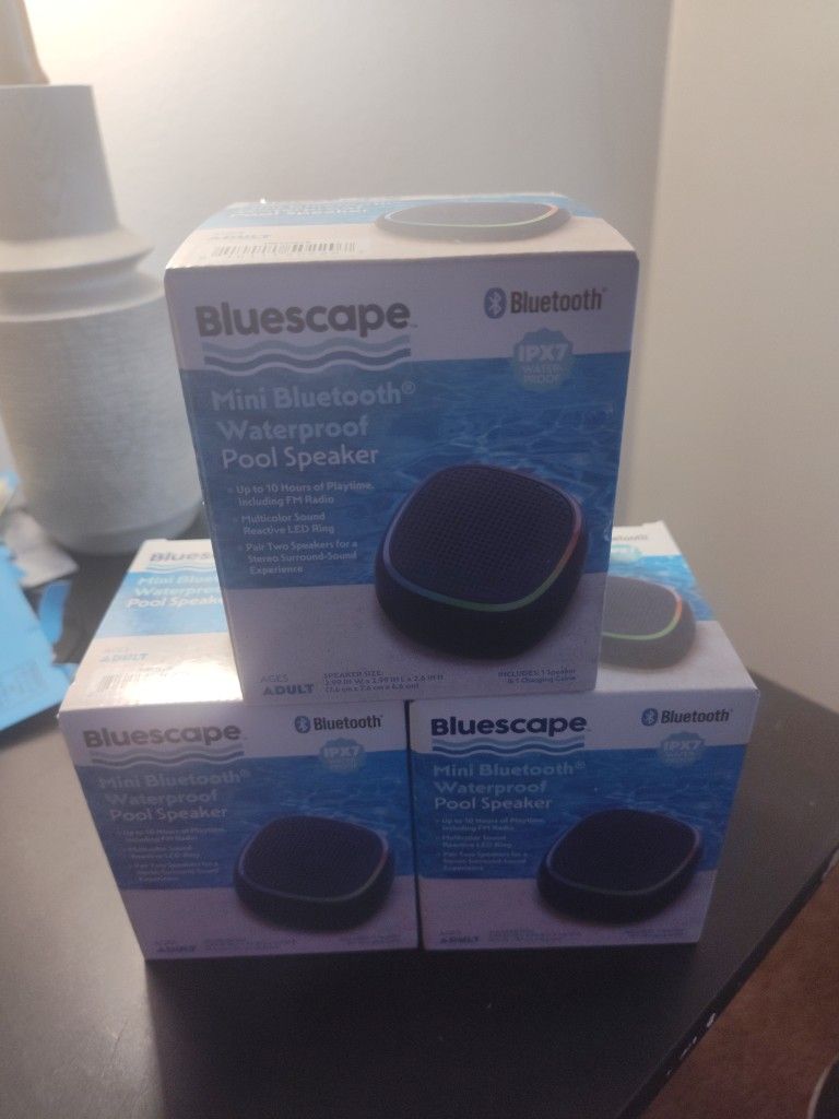 Mini Bluetooth Waterproof Pool Speaker