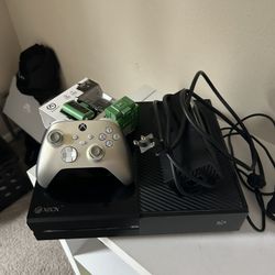 xbox one (BEST OFFER )1TB 40 plus games all Digital rare Special Edition Controller  