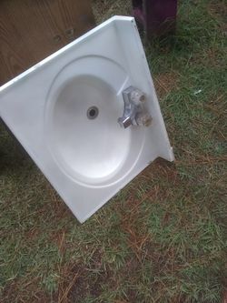 Bathroom vanity sink