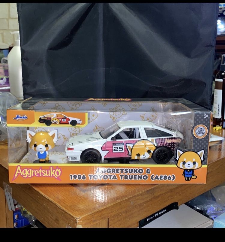 1:24 1986 Toyota trueno (ae86) & aggretsuko