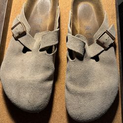 Birkenstock Size 42 (men’s 9, women’s 11.5)