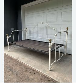Day bed (frame)