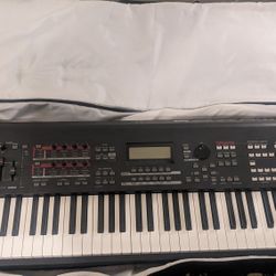 Yamaha MOXF8 88-Key Synthesizer