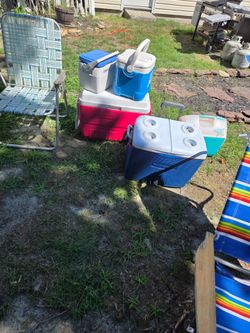 Lot of 4 Assorted Coolers Coleman Rubbermaid