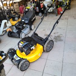 Dewalt 21-in 3-in-1 Gas Self Propelled Walk Behind Lawn Mower 