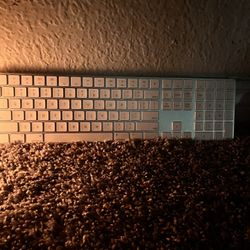 Magic Apple Keyboard