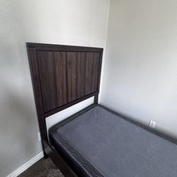 Cama con base para Colchón 