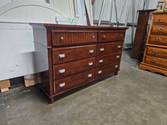 Dresser