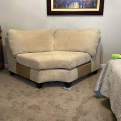 Couch / Loveseat