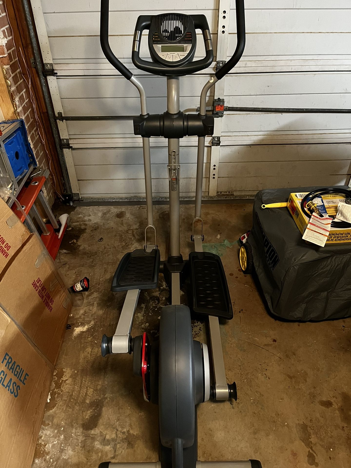 ProForm space Saver 925 Elliptical