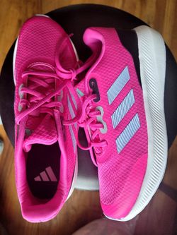 Pink Addidas Size 6 US NEW Running Shoes