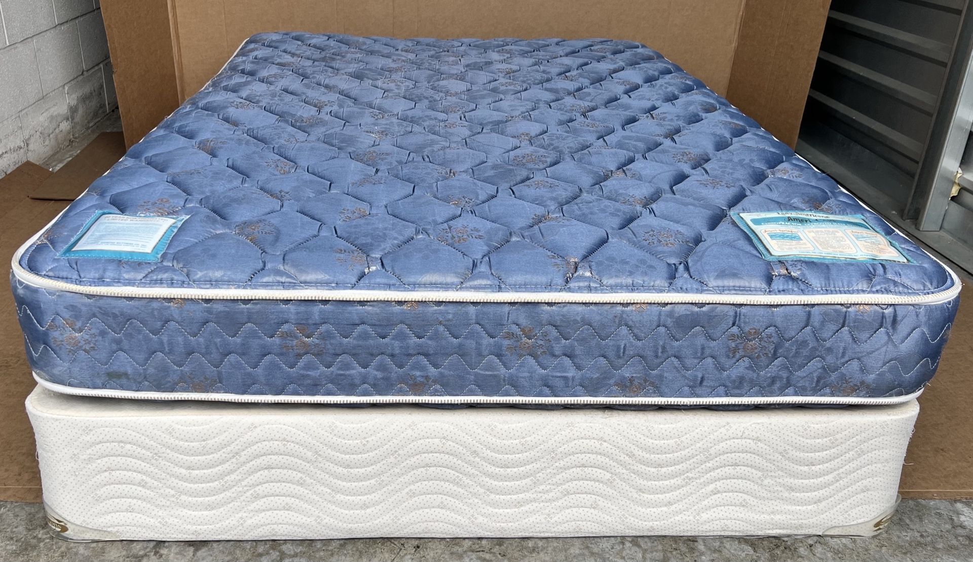 Full Size 2 Sided Flippable Mattress & Boxspring