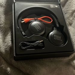 JBL Live 460NC
