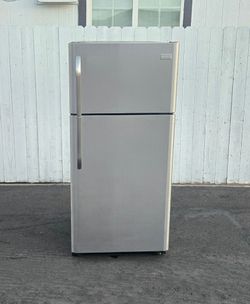 Refrigerator / Refrigerador