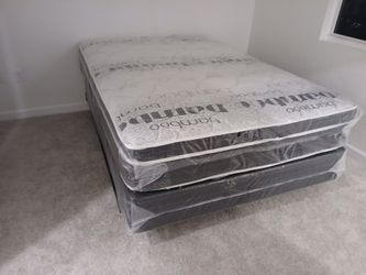 $275 Queen pillow top mattress and boxspring brand new free delivery same day