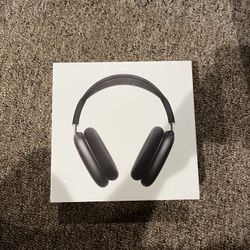 Apple AirPods Max Wireless Over-Ear Headset - Space Gray