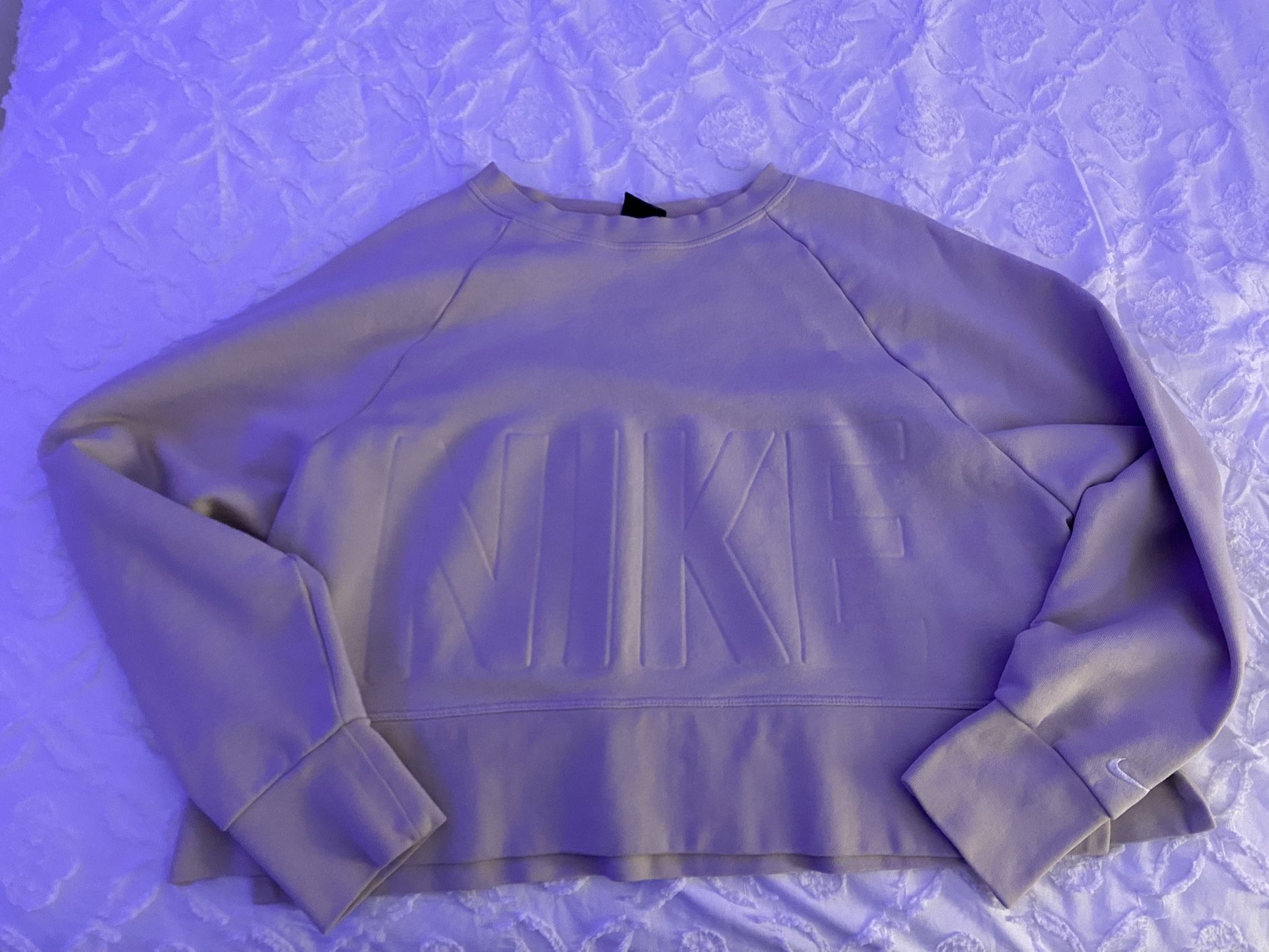 nike dri-fit crewneck size m