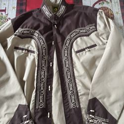 5 Camisas Charras, 1 Pantalón Charro, 3 Moños 