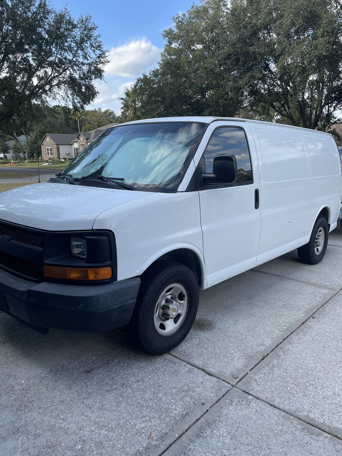 Locksmith Van 2004 Chevy Express 2500
