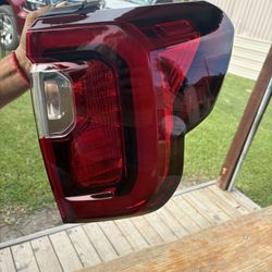 New Right Side Only Rear Tail Light Lamp For GMC Acadia Denali/SL/ SLE/ SLT 2020-2023 Right