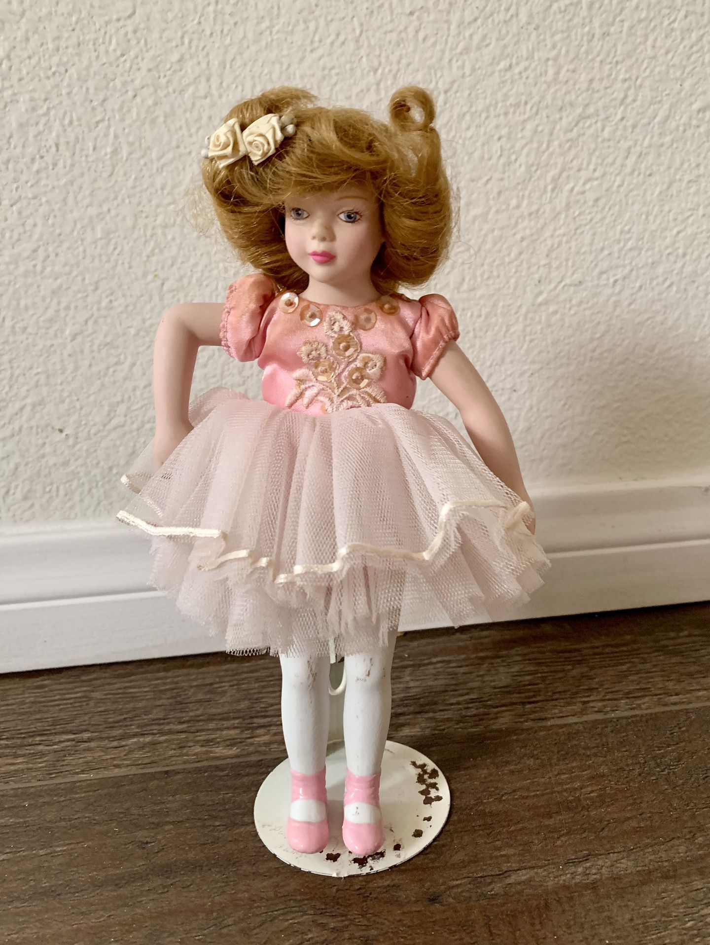 Vintage Balet recital Avon porcelain Doll 1991