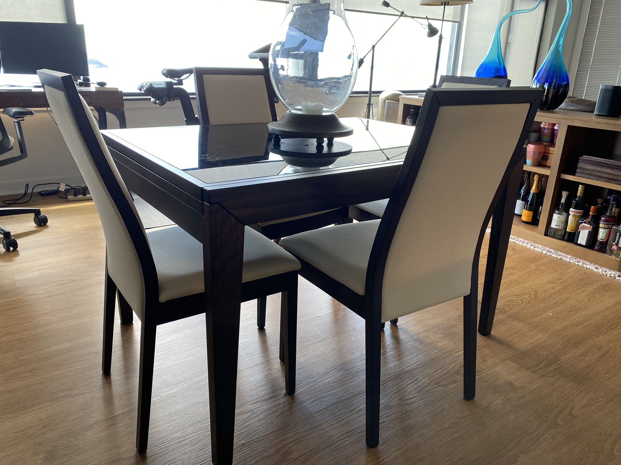 Expandable Dining Room Table With 6 Matching Chairs