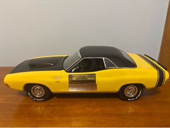 Jim Beam 1970 Dodge Challenger Decanter