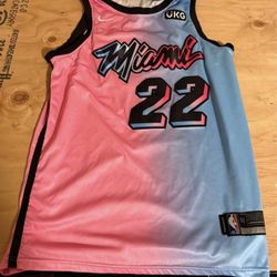 Mens Miami Heat Jersey Size Lrg 