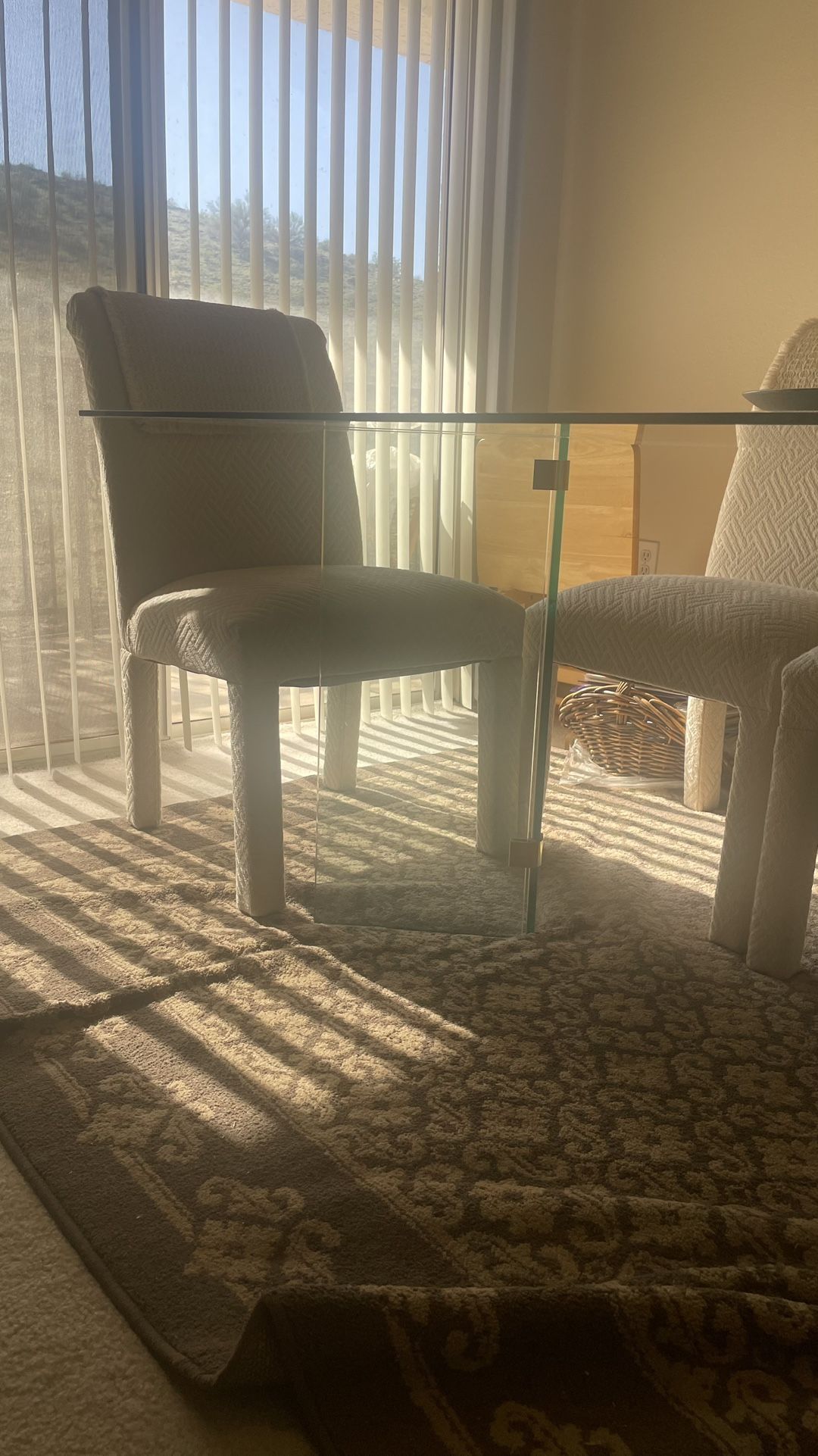 glass dining table NOT FREE LOOK IN DETAILS 