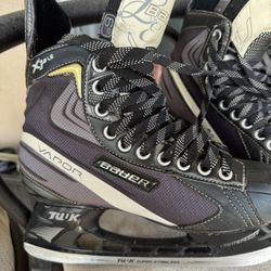 Bauer Vapor Hockey Skate Size 6EE