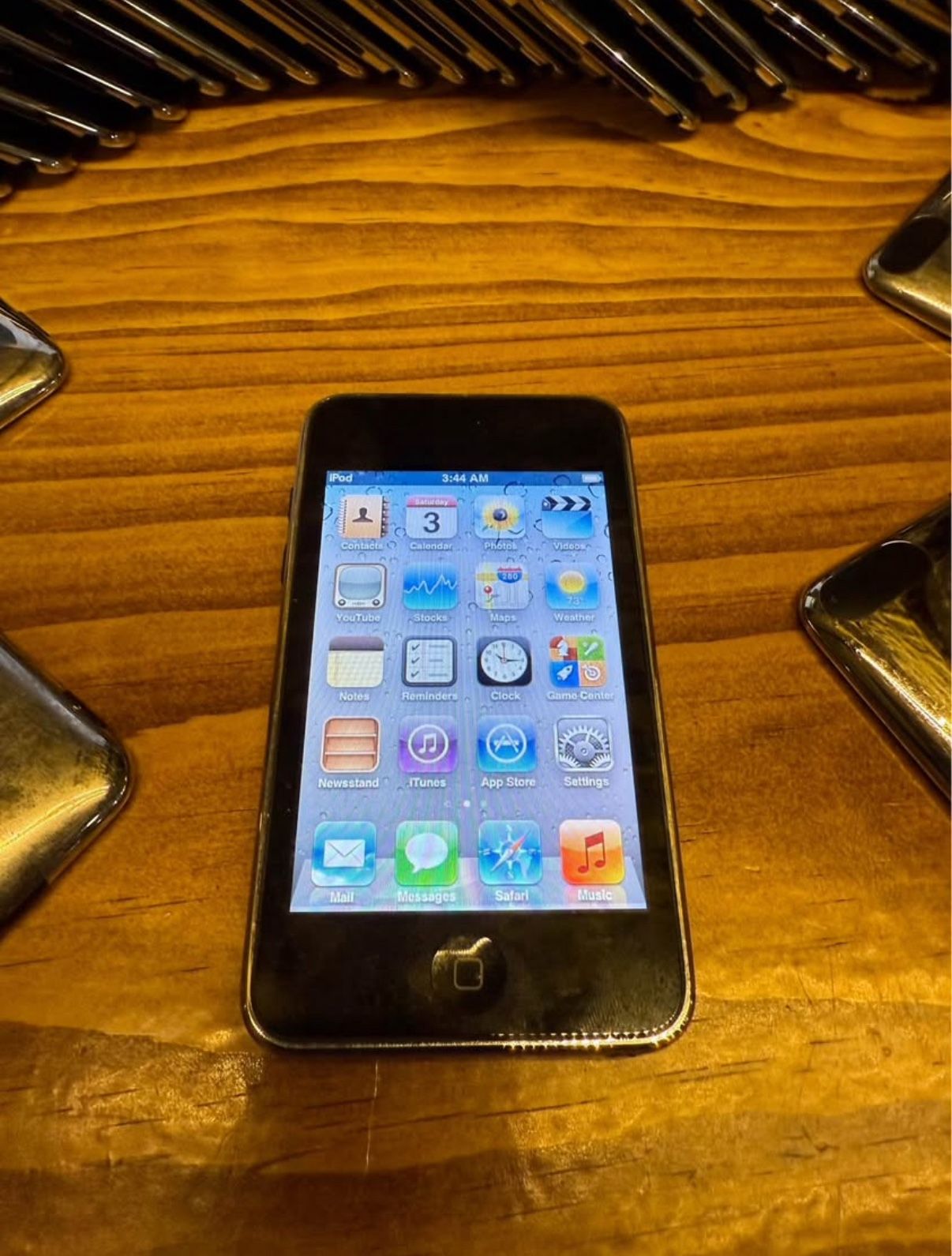 iPod touch 3rd gen - A1318