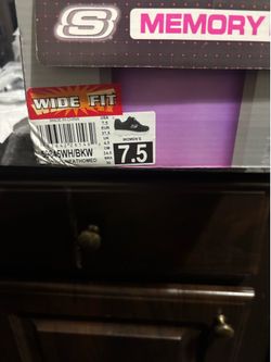 Skechers sneakers